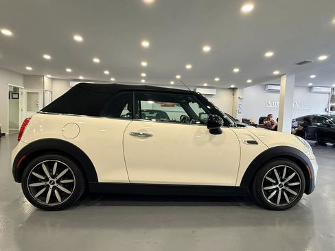 Used 2018 MINI Cooper Convertible FWD image 8