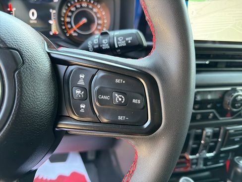 Used 2024 Jeep Wrangler Unlimited Rubicon AWD/4WD image 21