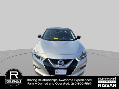 Used 2017 Nissan Maxima Platinum FWD image 2