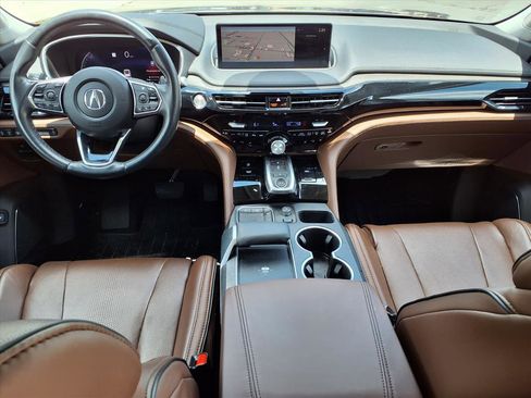 Used 2023 Acura MDX SH-AWD w/ Advance Package image 11