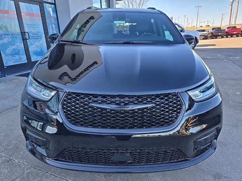 New 2026 Chrysler Pacifica Select w/ S Appearance Package image 15