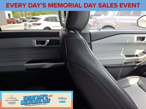 Certified 2022 Ford Explorer XLT w/ Equipment Group 202A AWD/4WD image 13