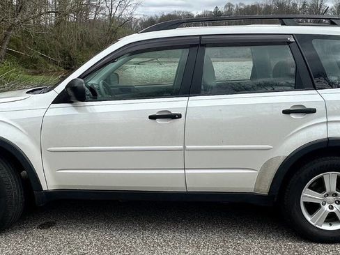 Used 2012 Subaru Forester 2.5X w/ Alloy Wheel Pkg AWD/4WD image 3