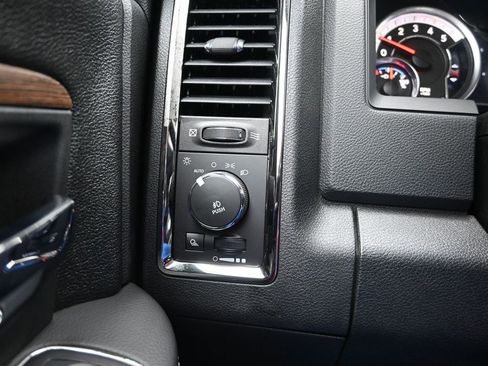 Used 2018 RAM 2500 Laramie w/ Sport Appearance Group AWD/4WD image 14