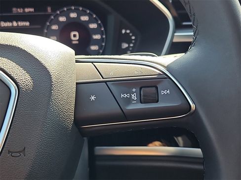 New 2025 Audi Q3 2.0T Premium image 16