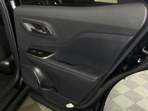 Used 2025 Toyota Crown XLE image 31