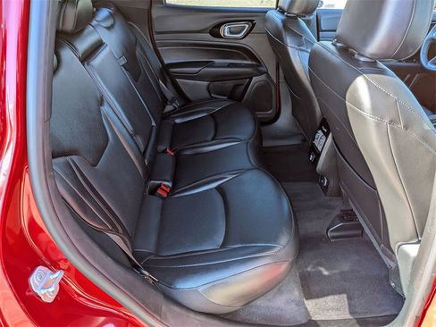 Certified 2023 Jeep Compass Limited image 28