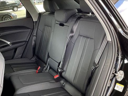 Certified 2025 Audi Q5 Premium w/ Convenience Package image 21