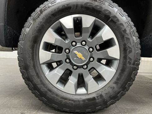 Certified 2023 Chevrolet Silverado 2500 LT AWD/4WD image 32