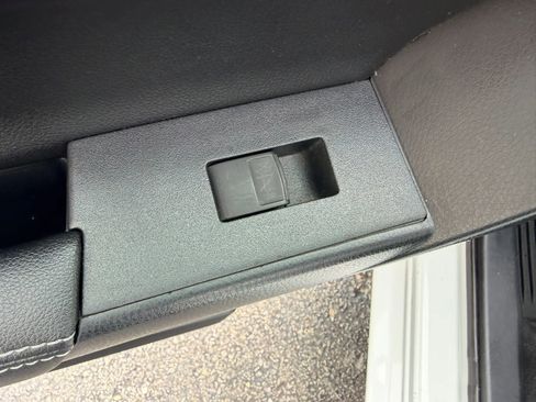 Used 2014 Toyota Corolla S image 18