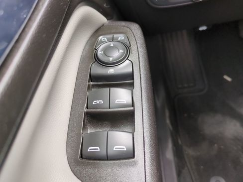 Used 2021 Chevrolet Equinox LT image 20