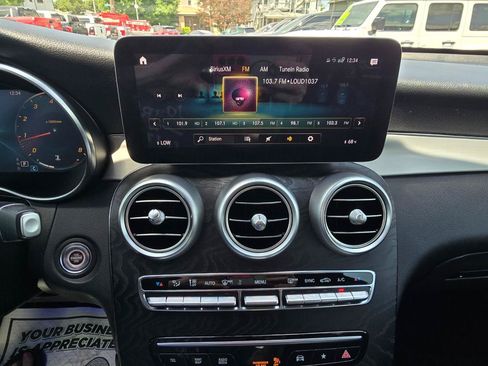 Used 2022 Mercedes-Benz GLC 300 4MATIC image 9