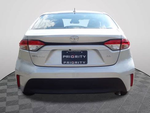 Used 2025 Toyota Corolla LE FWD image 3