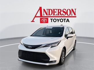 Certified 2021 Toyota Sienna XLE video 1