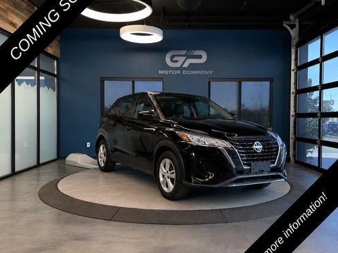 Used 2024 Nissan Kicks S FWD image 1