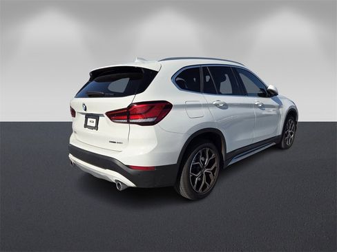 Certified 2022 BMW X1 sDrive28i w/ Premium Package image 4