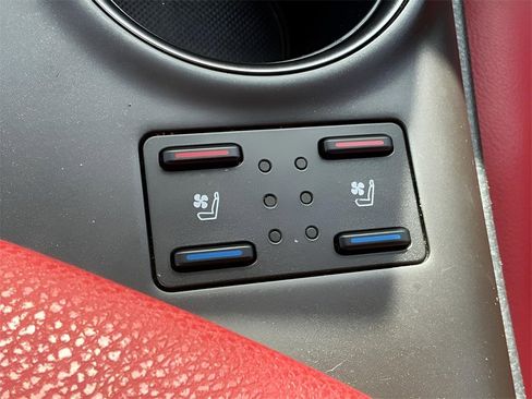 Used 2022 Toyota Camry XSE image 35