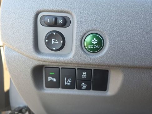 Used 2017 Honda Pilot Touring image 40