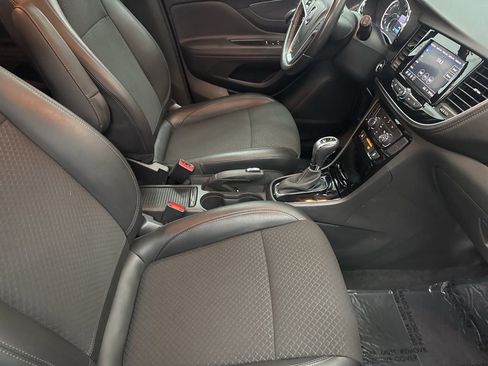 Used 2022 Buick Encore Preferred w/ Safety Package image 30