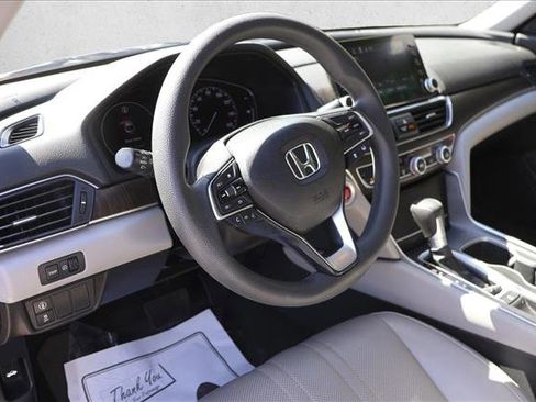 Used 2018 Honda Accord EX image 10