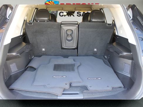 Used 2018 Nissan Rogue SL image 18