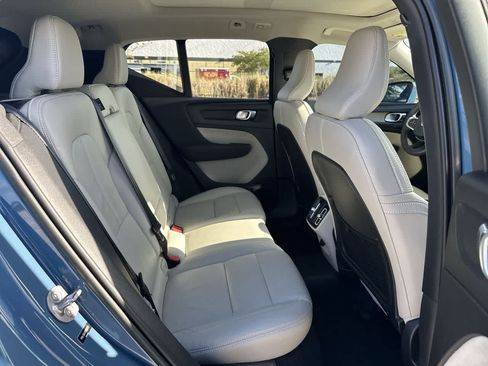 Used 2023 Volvo XC40 B5 Plus w/ Driver Assist Package AWD/4WD image 22