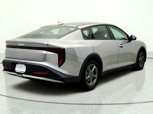 Used 2025 Kia K4 FWD image 5