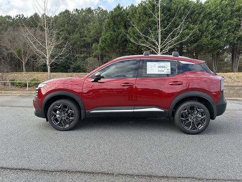 New 2026 Nissan Kicks SR w/ Illumination Package FWD image 6