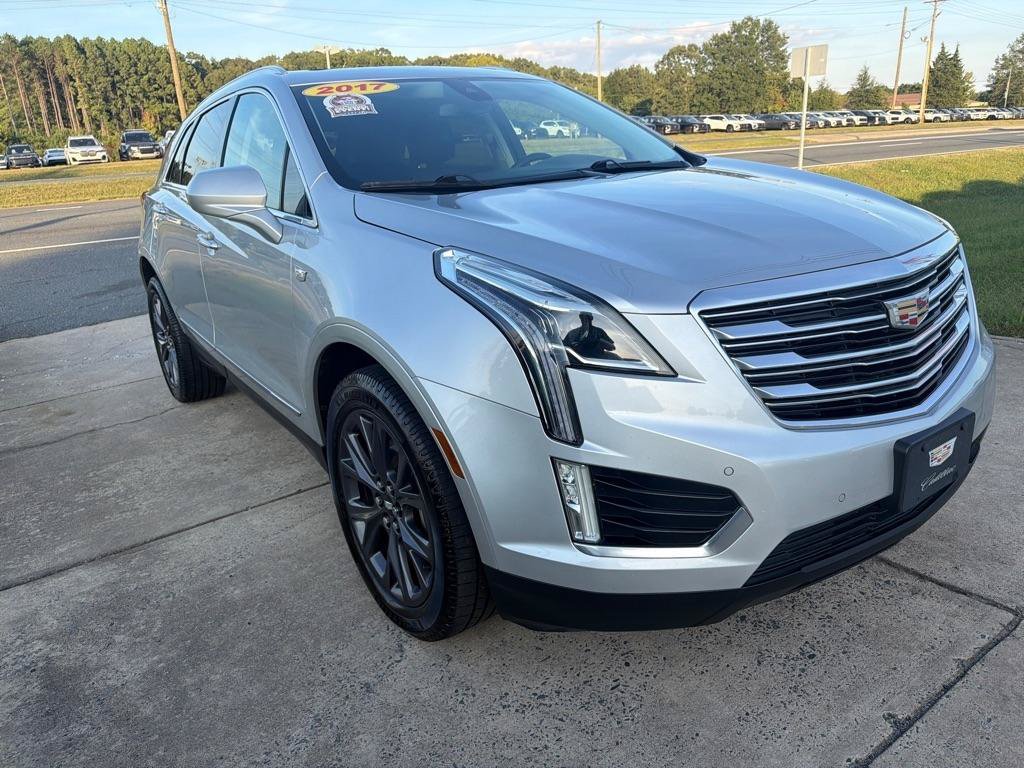 Used 2017 Cadillac XT5 Premium Luxury w/ LPO, Wheel Lock Package FWD image 2