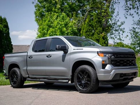 Used 2023 Chevrolet Silverado 1500 Custom w/ Rally Edition AWD/4WD image 3