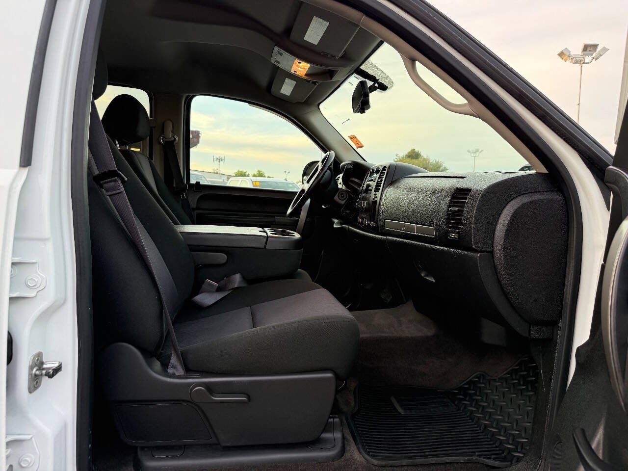 Used 2014 Chevrolet Silverado 2500 LT AWD/4WD image 11