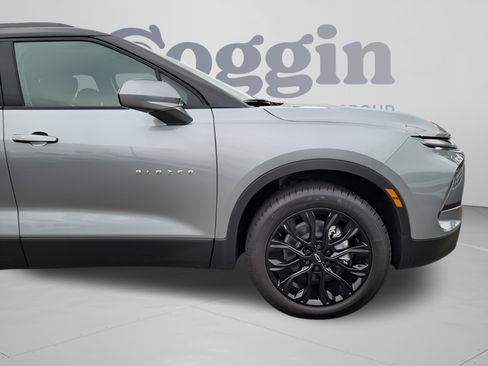 New 2026 Chevrolet Blazer LT w/ Convenience Package FWD image 8