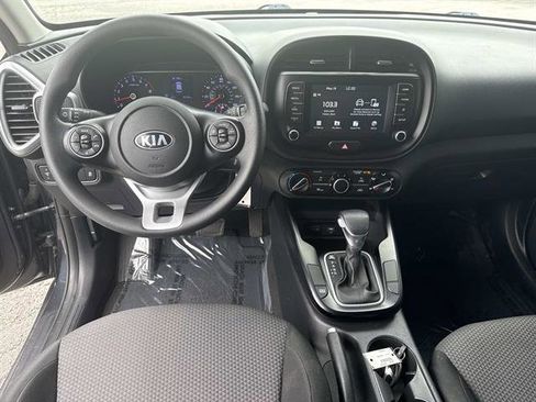 Used 2020 Kia Soul LX FWD image 16