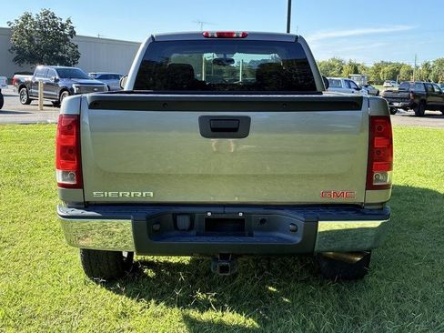 Used 2009 GMC Sierra 1500 W/T w/ Work Truck Preferred Package RWD image 6