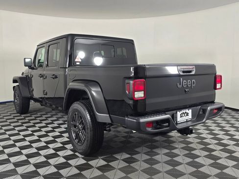 New 2026 Jeep Gladiator Sport image 6