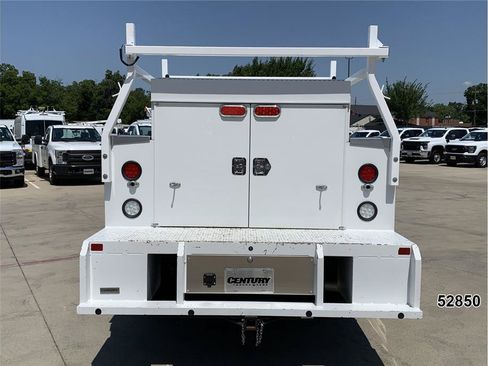 Used 2018 RAM 3500 Tradesman w/ Chrome Appearance Group RWD image 7
