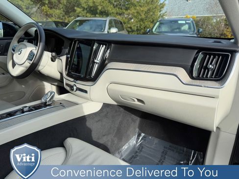 Certified 2023 Volvo XC60 B5 Ultimate w/ Climate Package image 30