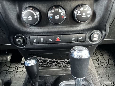 Used 2014 Jeep Wrangler Polar Edition image 18