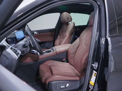 Used 2024 BMW X6 xDrive40i w/ Executive Package image 7