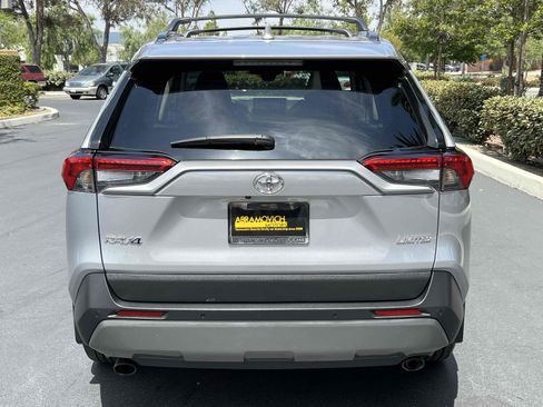 Used 2021 Toyota RAV4 Limited w/ Carpet Mat Package (TMS) image 20