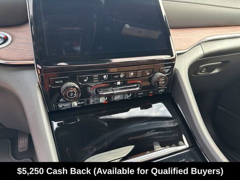 New 2025 Jeep Grand Cherokee Summit w/ Obsidian Package AWD/4WD image 36