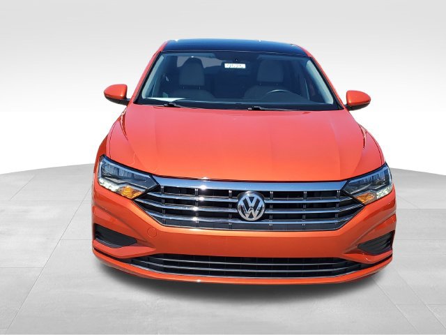 Used 2020 Volkswagen Jetta SE w/ SE Cold Weather Package FWD image 2