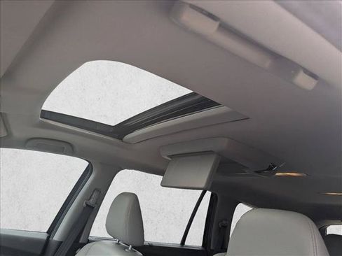 Used 2022 Honda Pilot Touring image 15