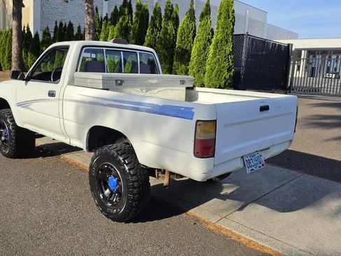 Used 1994 Toyota Pickup DX AWD/4WD image 6