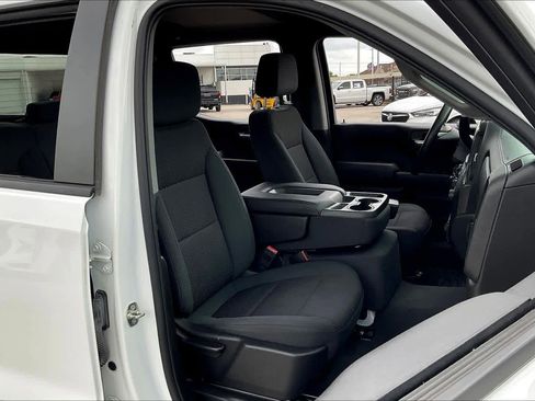 Used 2020 Chevrolet Silverado 1500 Custom w/ Custom Value Package image 6