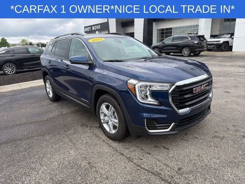Used 2023 GMC Terrain SLE w/ Driver Convenience Package FWD image 3