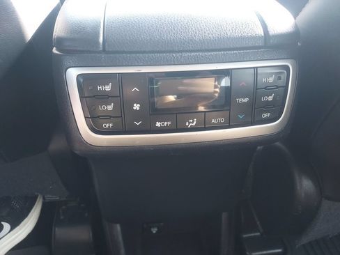 Used 2015 Toyota Highlander Limited Platinum AWD/4WD image 11