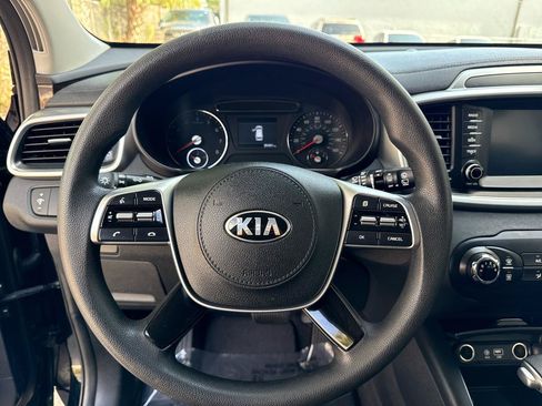 Used 2019 Kia Sorento L FWD image 21