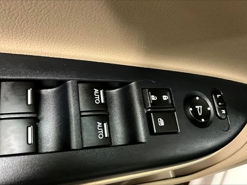 Used 2016 Honda Accord EX-L image 32