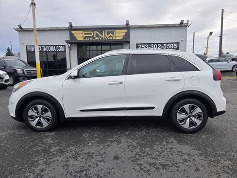 Used 2019 Kia Niro EX image 5